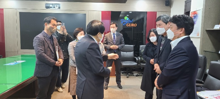 1110 르네상스홀 담소.jpg